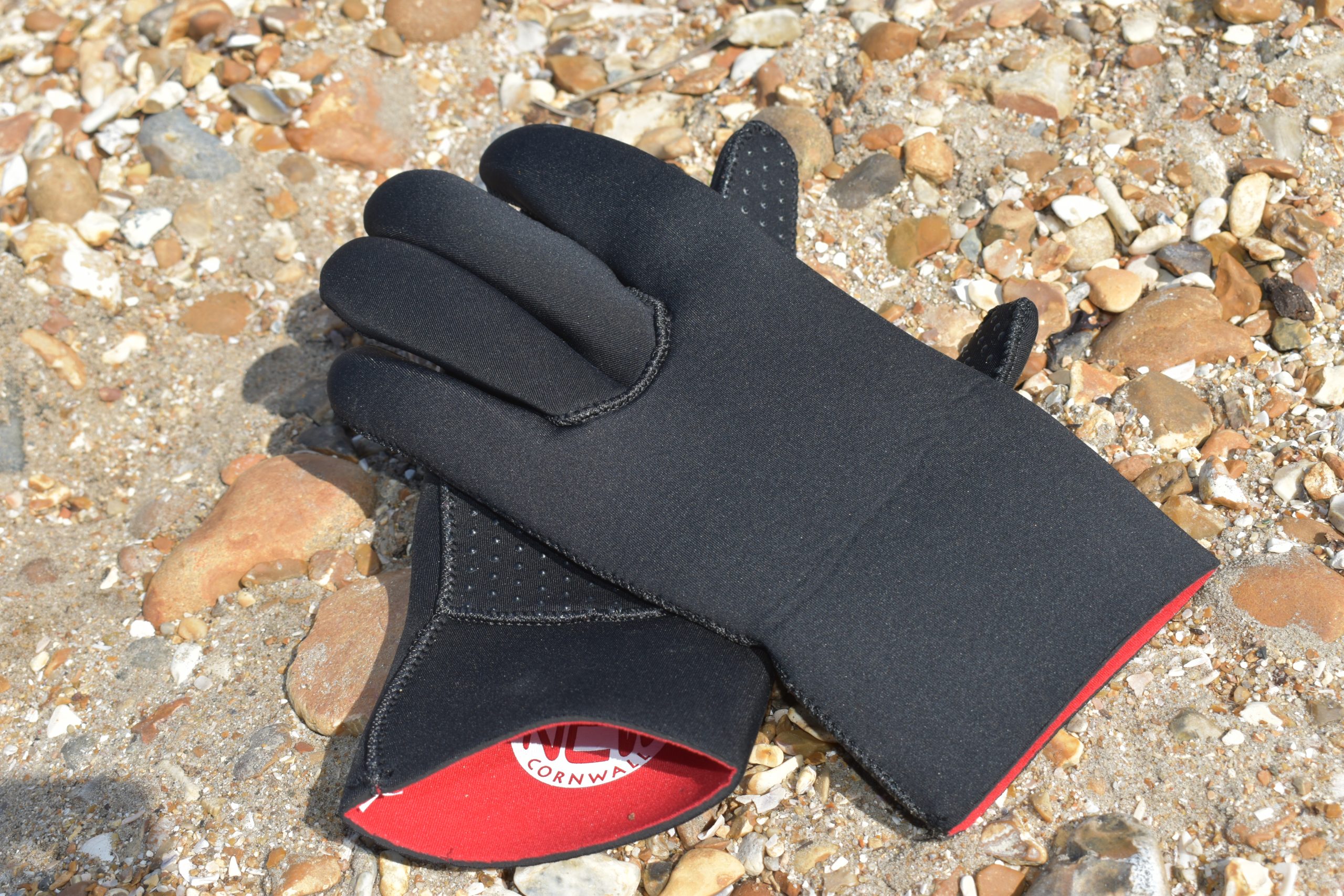 Titanium 3mm wetsuit gloves Stretchy neoprene warm Sizes S,M,L,XL UK seller 