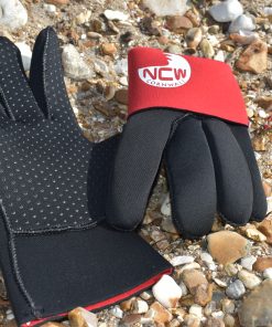 3mm quality kids wetsuit gloves.