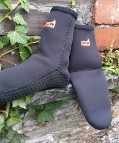 Kids / Childrens 3mm wetsuit socks with grippy soles