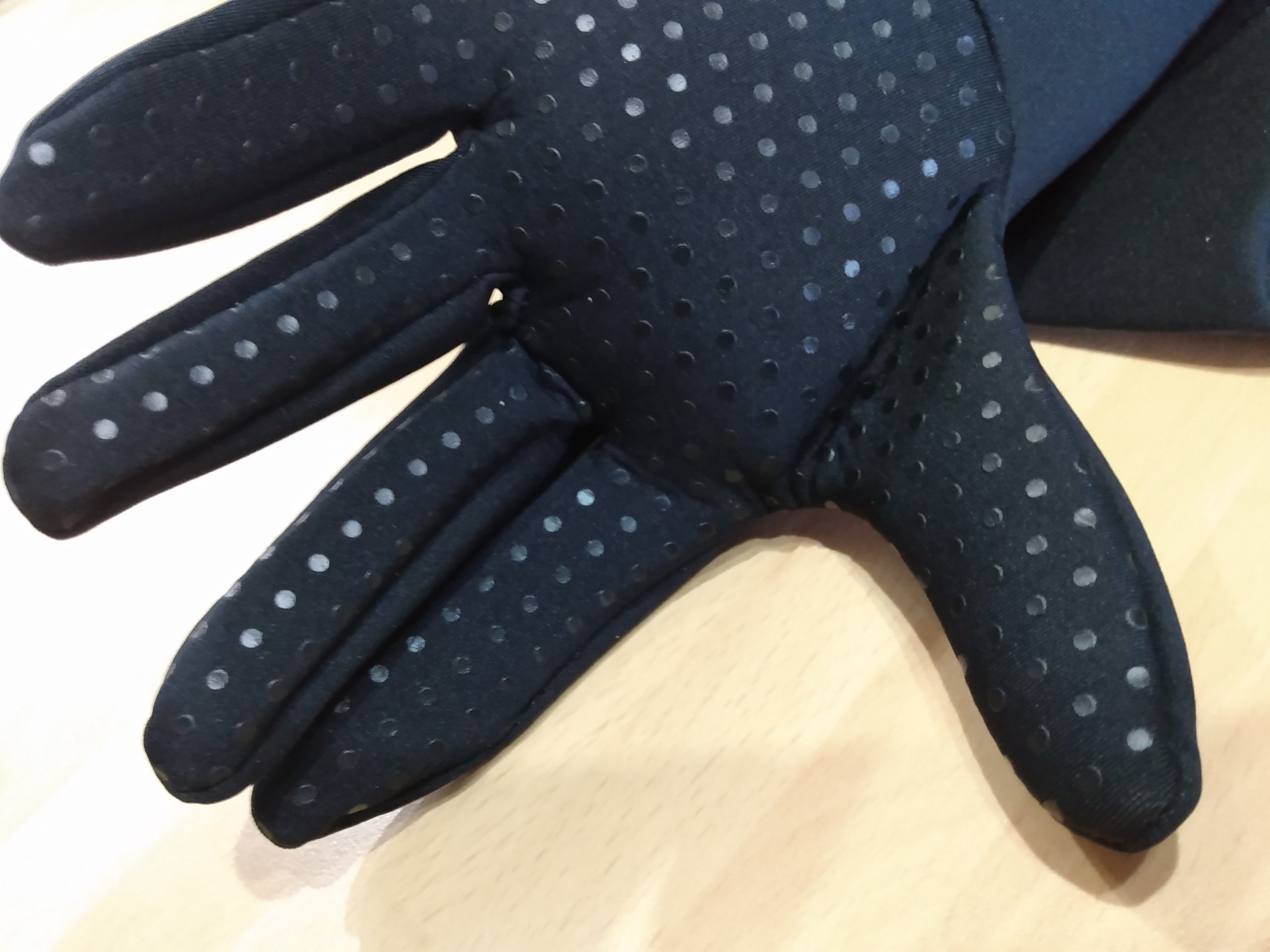 ncw low cost kids 3mm wetsuit gloves