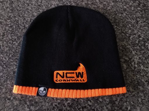 fold over / cuffed beanie hat (black / orange)