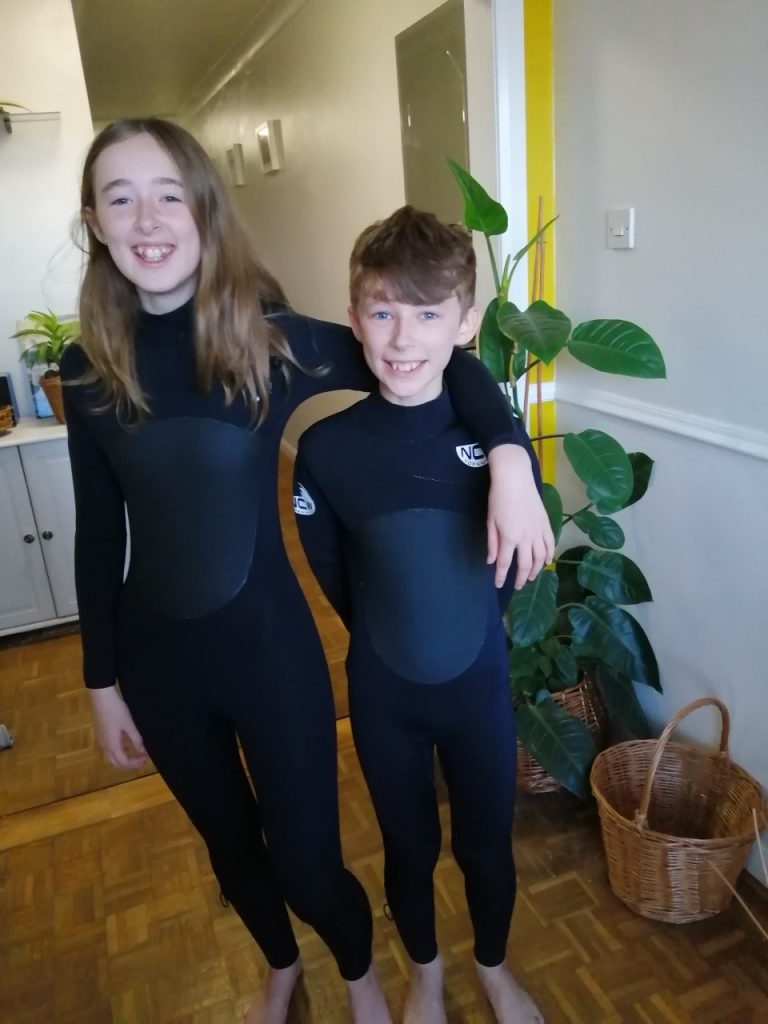 2.5MM Girls Neoprene Surfing Long Sleeve Surfing Wetsuits Rash Guards Kids Scuba Full Body Uv