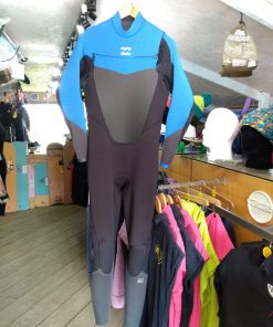used billabong absolute 5/4 chest zip rear