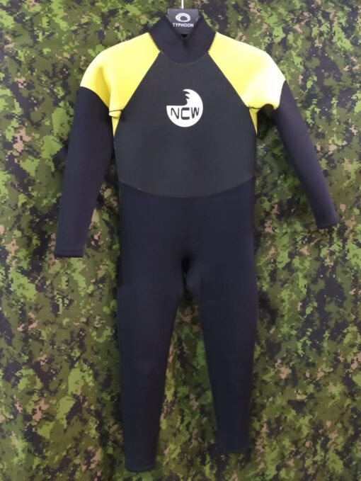 NCW Kids 5m wetsuit - Size Large aged 5-6 years