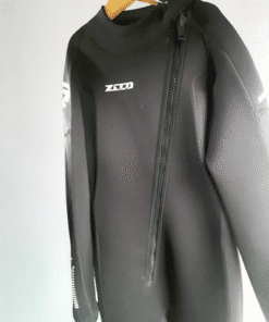 used easy access 3/2 wetsuit