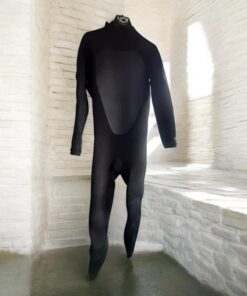 Pre loved O’Neill Epic 4/3 size medium