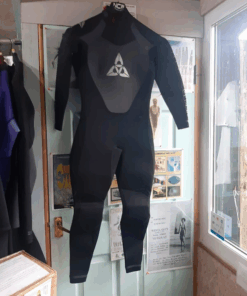 New old stock O'shea winter Swell wetsuit - 5/4/3 - medium large 14/16 - £99