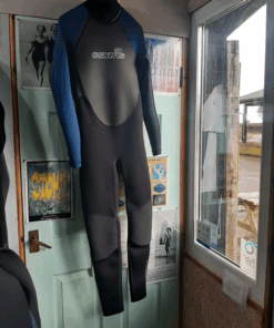 Pre loved like new C-skins wetsuit - 3/2 element - size large short - £59