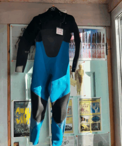 Pre loved Animal Lava wetsuit - 4/3 - age 6/7/8 - £49