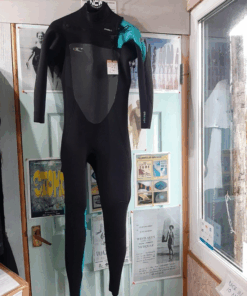 Pre loved Superfreak wetsuit - 4/3 - ladies size 8 - £99