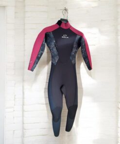 Pre loved used Sola ladies winter 5/4mm wetsit