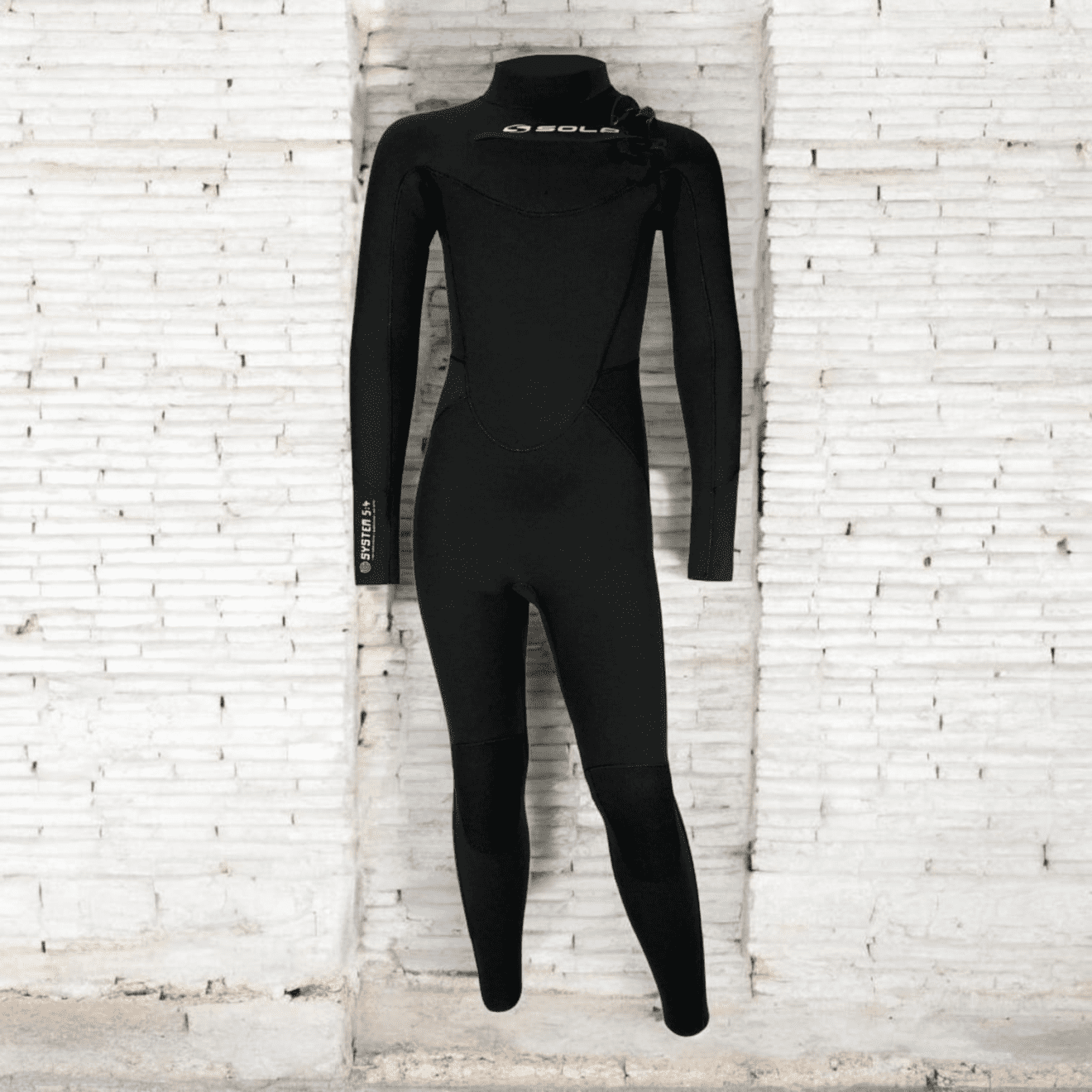 used like new sola 5/4 system junior chest zip wetsuit